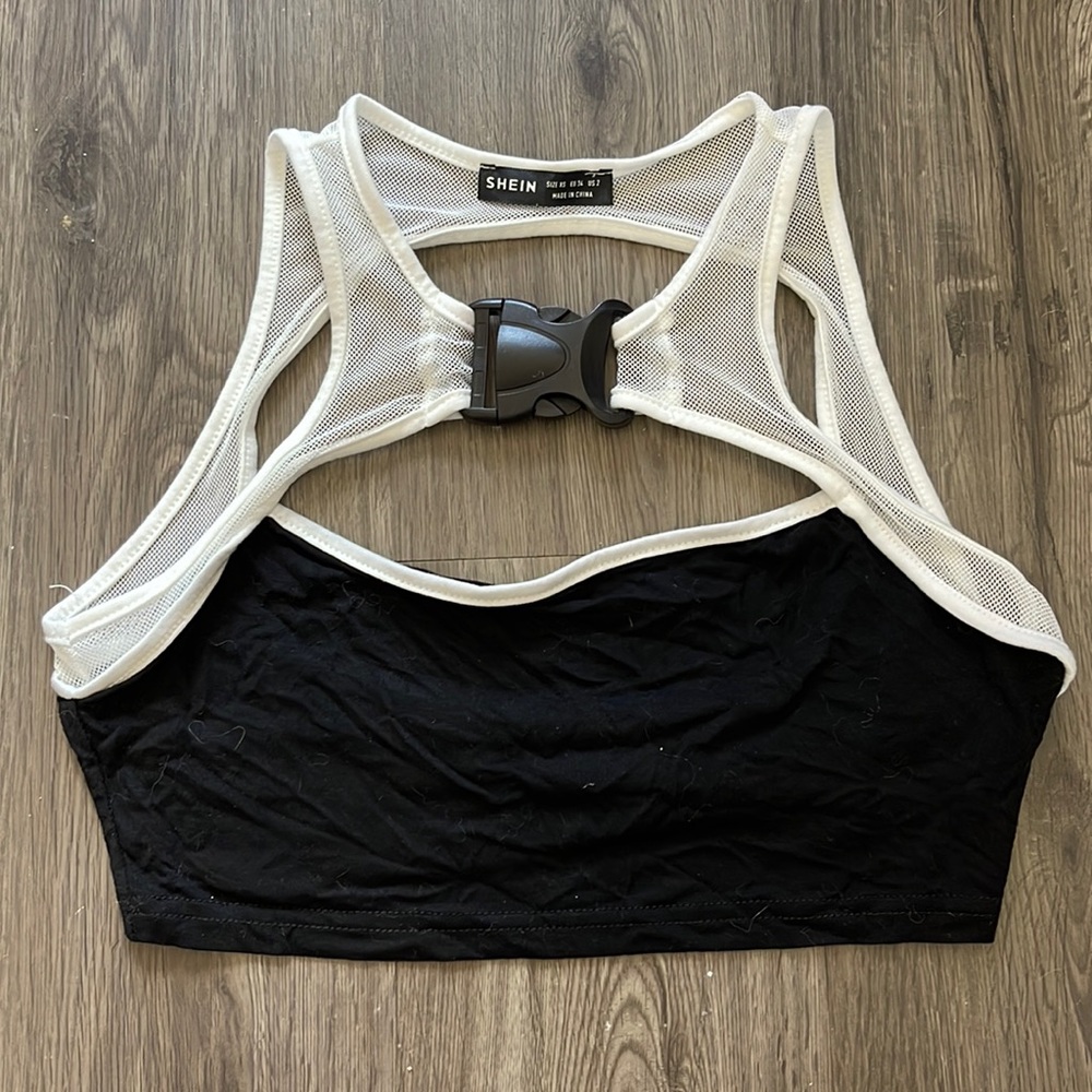 Buckle Going Out Top